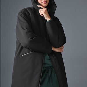 ALO Yoga rain or shine puffer long coat